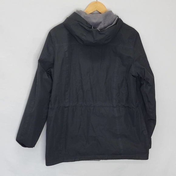 UNBRANDED Reversible Black Rain material to Gray fuzzy material hooded zip up - Picture 6 of 16